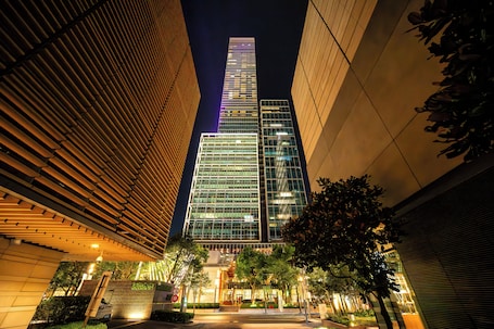 Exterior. Holiday Inn Express Shanghai Jing'an Temple by IHG