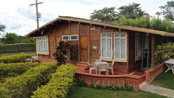 Family Chalet, Patio | 6 bedrooms, laptop workspace