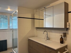 Dusj og toalettpapir