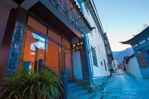 Exterior - Zuji Youth Hostel (Dali)