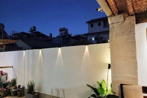 Unclassified image, 5 of 18, button - Zuji Youth Hostel (Dali City)
