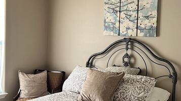 3 bedrooms, WiFi, bed sheets