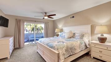 5 bedrooms, iron/ironing board, WiFi, bed sheets