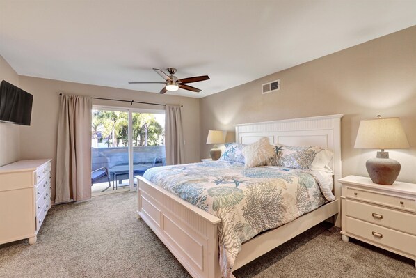 5 bedrooms, iron/ironing board, WiFi, bed sheets