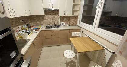 Charming 2-bedroom apartment with AC, WiFi in Budapest