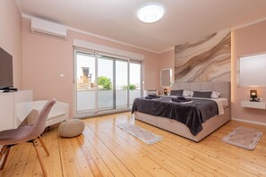 4 室のベッドルーム、アイロン / アイロン台、WiFi、ベッドシーツ