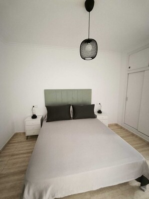 3 Schlafzimmer, Bügeleisen/Bügelbrett, WLAN, Bettwäsche