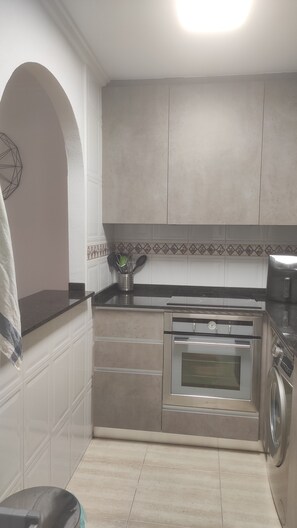 Private kitchen - Precioso Bajo en Concordia (Torrevieja)