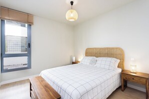 2 chambres, fer et planche à repasser, accès Internet, draps fournis