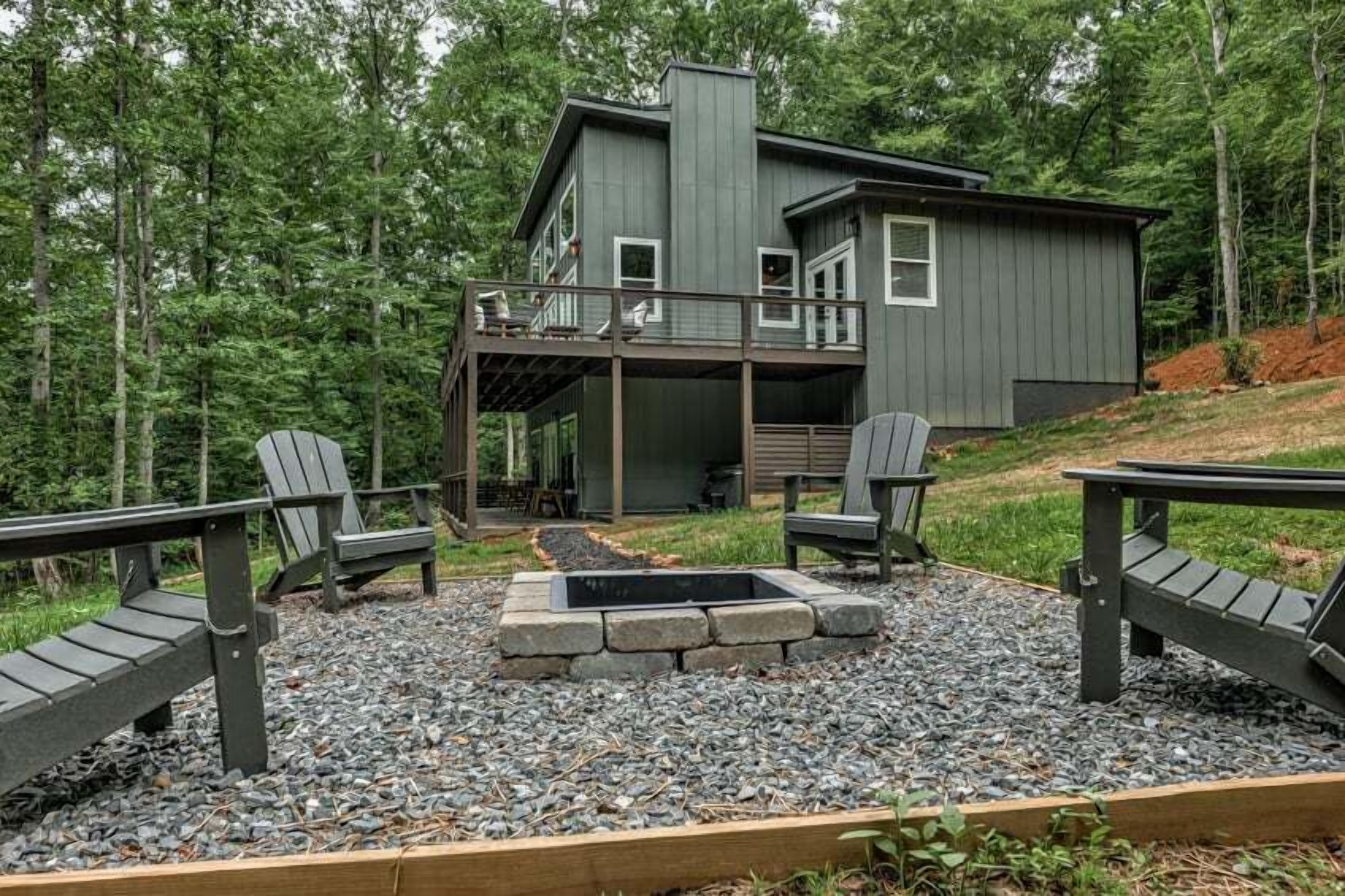 Hidden Haven - Arcade Games | Hot Tub | 10 Acre Property with Pond