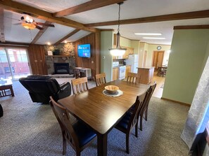 Dining - The Flagship @ Spring Brook Resort (Wisconsin Dells)