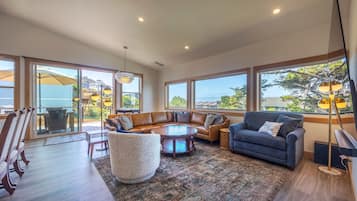 Een dvd-speler, tafelvoetbal en een tafeltennistafel