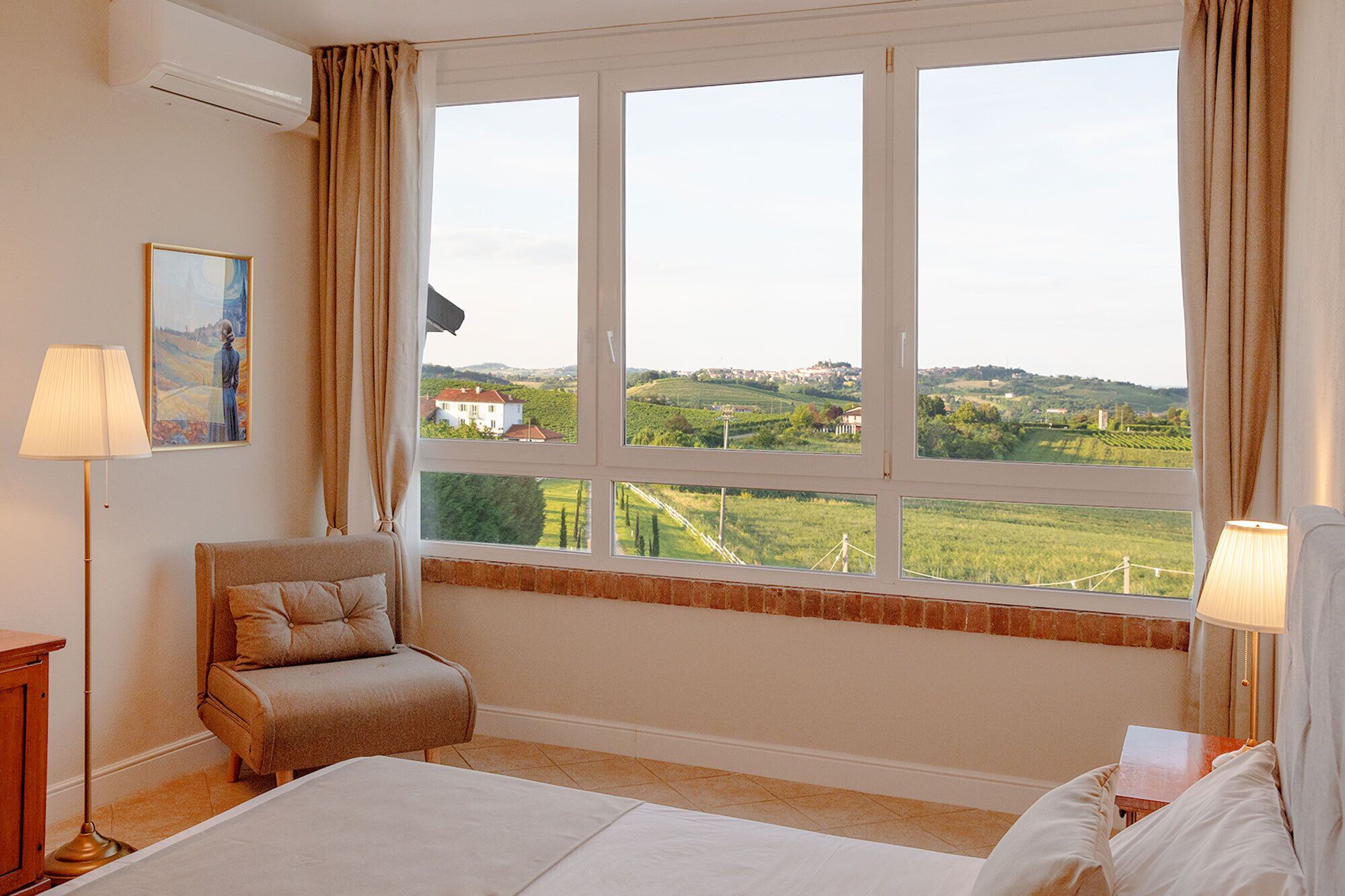 Panoramic Quadruple Room, Hill View | Individually decorated, soundproofing