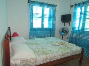 4 Schlafzimmer, Bügeleisen/Bügelbrett, WLAN, Bettwäsche