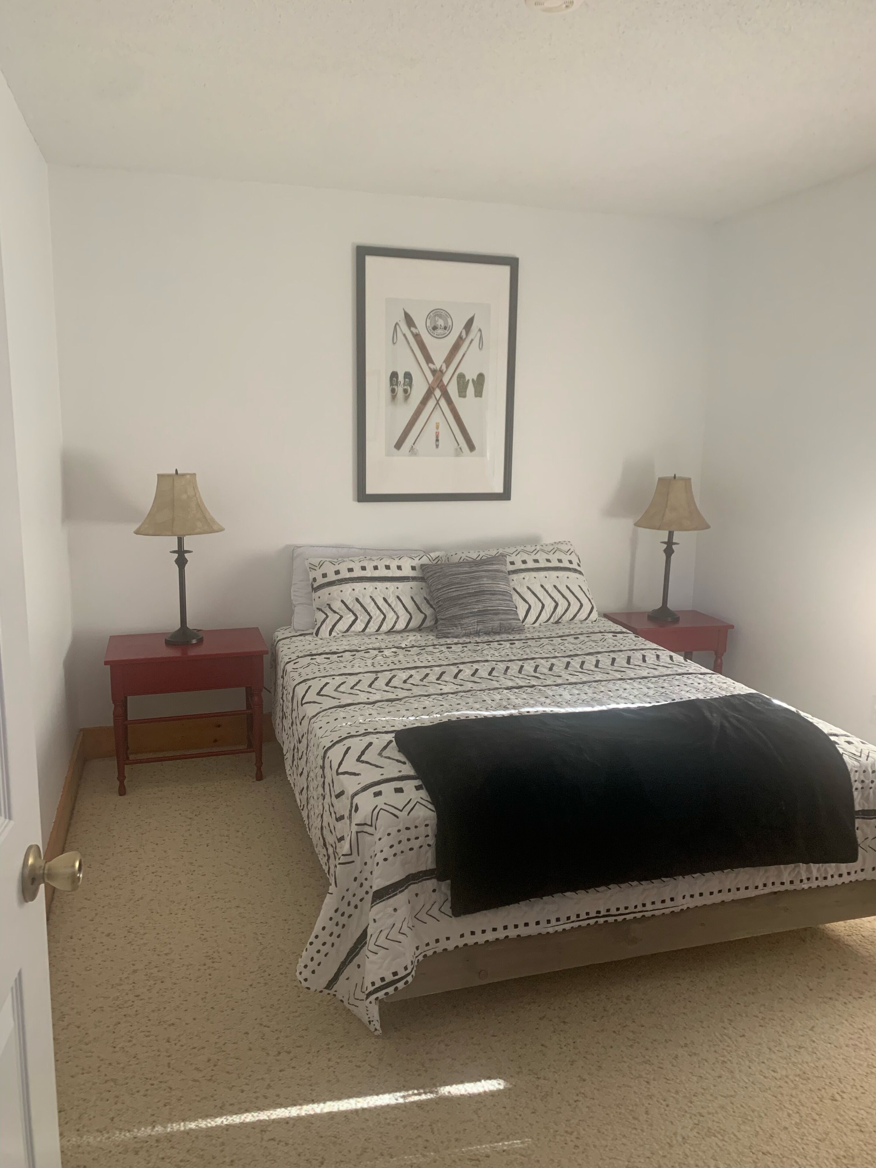 Charming 3-bedroom chalet with Loft. Classic skin-in/out, Jack Frost Golf Resort