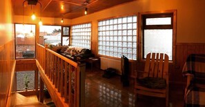 36-Zoll-Smart-TV mit Digitalempfang