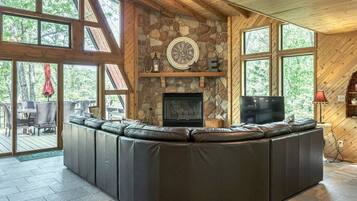 TV, fireplace, stereo