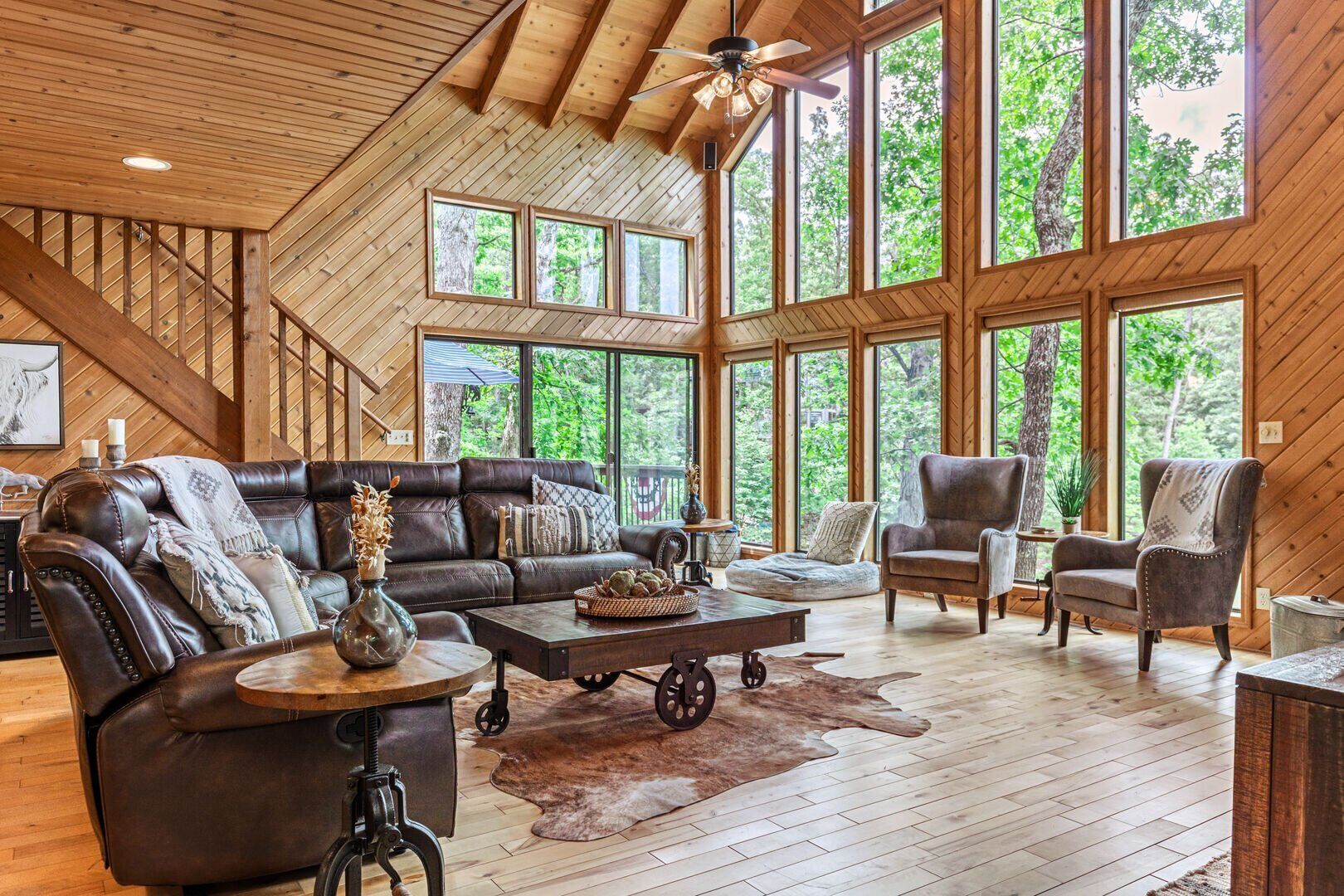 Smart-TV, Kamin, Tischfußball