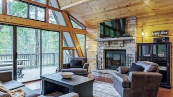 TV, fireplace, stereo