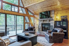 TV, fireplace, stereo