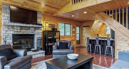 Waterside Cottage w/ Hot Tub by StayLage