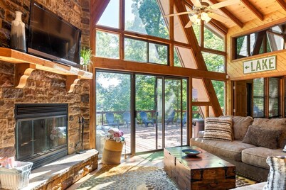 Edgewater Escape w/ Hot Tub by StayLage