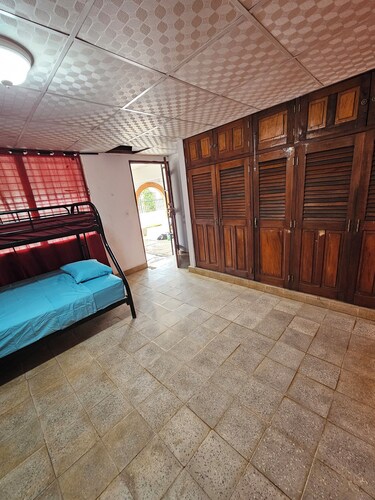 Cuartos independientes con baño privado 