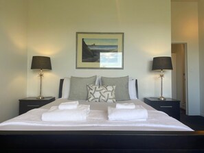 1 chambre, fer et planche Ă repasser, Wi-Fi, draps fournis