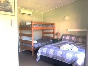 1 bedroom, free WiFi, bed sheets