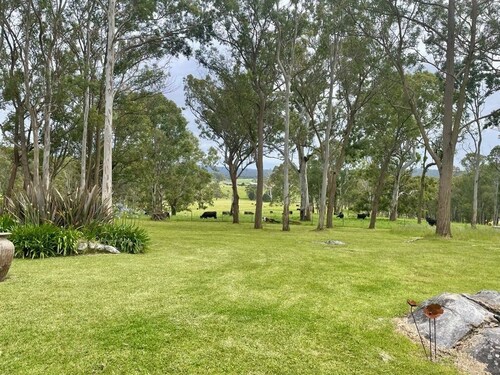 Bushland Escape: A rural bush setting on acreage suitable for small groups