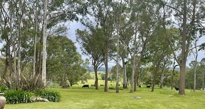 Bushland Escape: A rural bush setting on acreage suitable for small groups