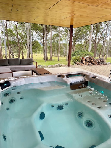 Bushland Escape: A rural bush setting on acreage suitable for small groups