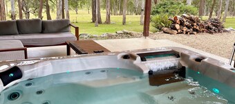 Bushland Escape: A rural bush setting on acreage suitable for small groups
