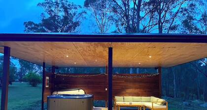 Bushland Escape: A rural bush setting on acreage suitable for small groups