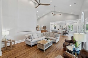 Smart TV, video games, foosball - Lake Effect by SoCharm | Pool & Spa, Waterfront (Mooresville)