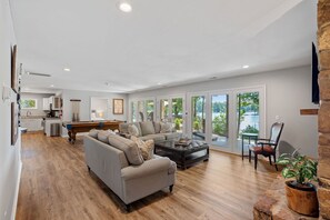 Smart-tv, tv-spel och bordsfotboll