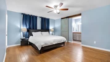3 chambres, fer et planche à repasser, Wi-Fi, draps fournis