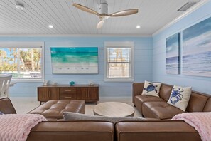 Smart-TV, Videospiele, Tischfußball