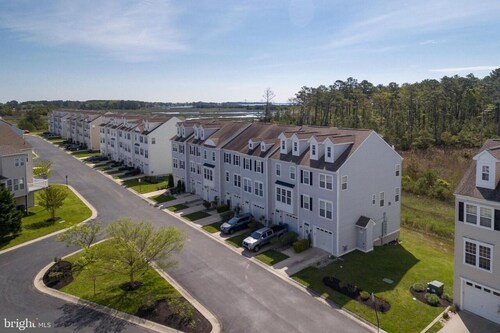 Cozy 3-bedroom condo close to Paradise Grill in lovely Long Neck ~ Weekly Rental