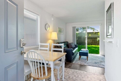 Snug Spot 70 - Close to Downtown & Autzen