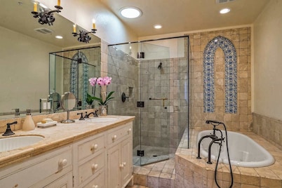 Santa Barbara Retreat w/ Rooftop Terrace Sleeps 4