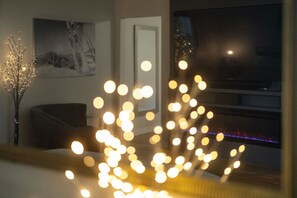 Interior - The Mixture: 12 min to UO/Autzen (Eugene)