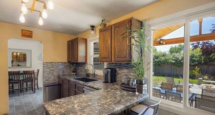 The Mixture - Hot Tub, Fire Pit & Covered Outdoor Dining