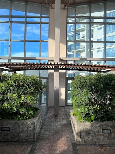 Affordable Homey 5⭐️Hotel-like amenities. Next to Venice Mall. Free Parking.