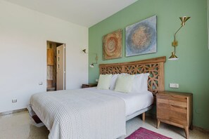 3 soverom, strykejern/-brett, wi-fi og sengetøy