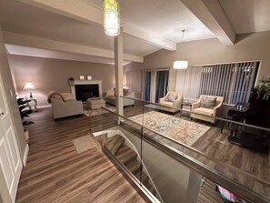 Interior - 

Serene Nature Retreat, in a beautiful neighborhood  (North Vancouver)