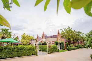 Luxury Villa | Terrace/patio