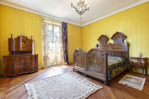 3 slaapkamers, een strijkplank/strijkijzer, wifi, beddengoed