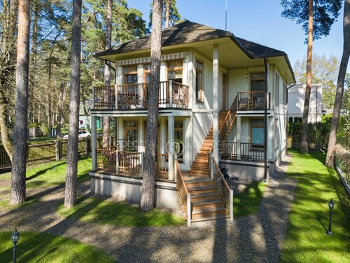 Modern living near the beach