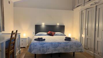 4 chambres, fer et planche à repasser, Wi-Fi gratuit, draps fournis